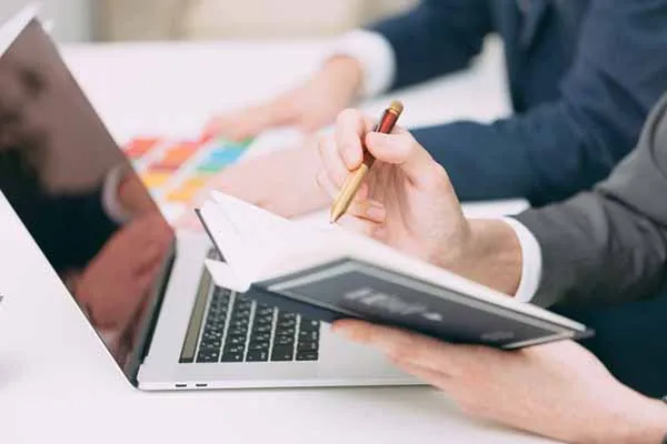 採用コンサルSNS運用